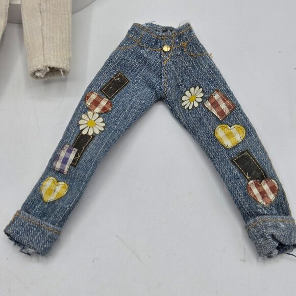 Bratz Doll Clothing Set: Yasmin Patchwork Jeans Cloe Wintertime Wonderland Trous - Picture 2 of 5